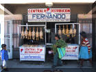 pe-01c-huaraz-market-10-more-chicken.jpg (86517 bytes)