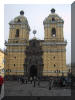 pe-07-lima-20-church-sanfrancisco-front.jpg (75915 bytes)